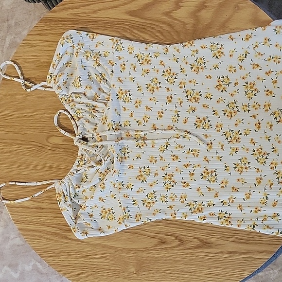 Floral Ribbed Body con Dress - Picture 2 of 3